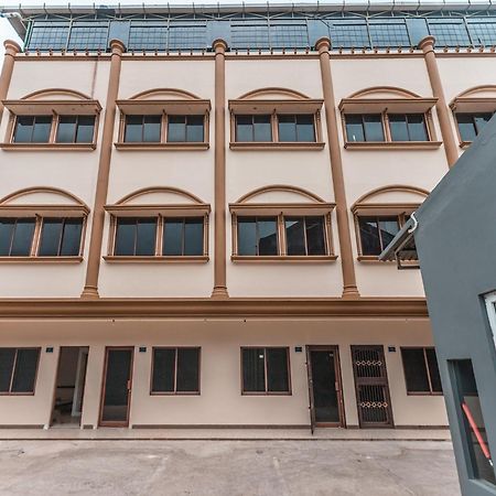 OYO 2034 Eden Guest House Depok Exterior foto